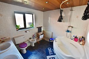 Photo 16- click for photo gallery